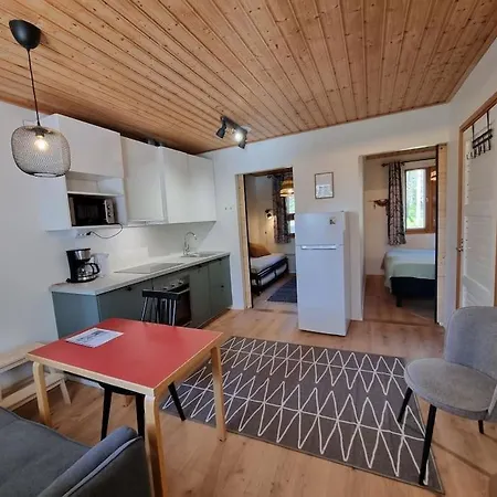 Yllaeksen Metsaepirtti - Ulkoilijan Koti